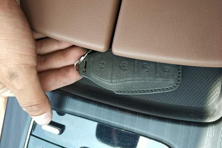 Used BYD Tang New Energy 2023 DM-i Champion Edition 112KM Prestige Model Vehicle Key