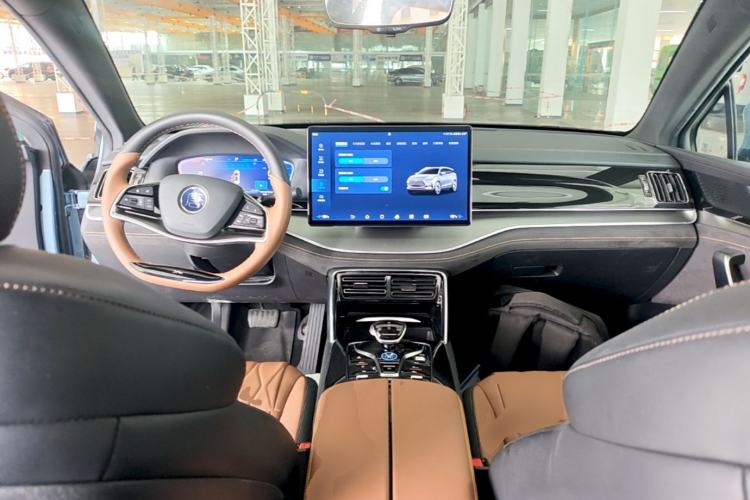Used BYD Tang New Energy 2023 DM-i Champion Edition 112KM Prestige Model Center Console