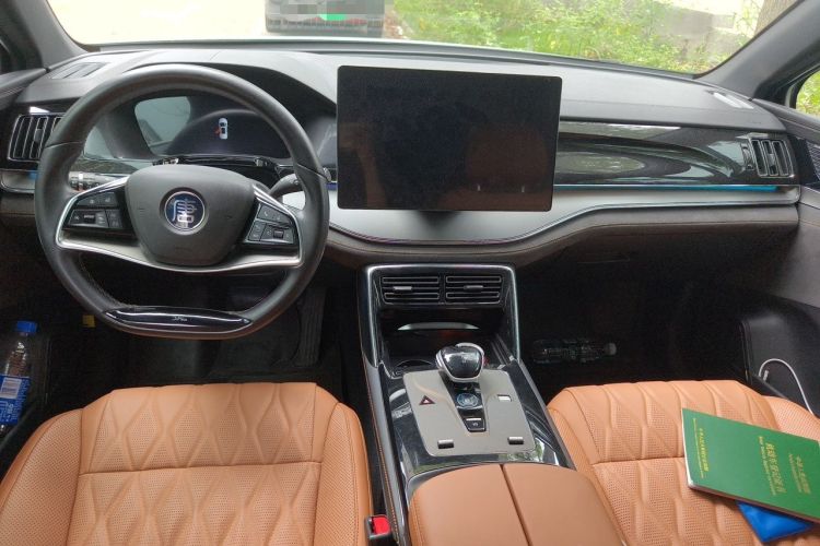 Used BYD Tang New Energy 2023 DM-i Champion Edition 112KM Prestige Model Center Console