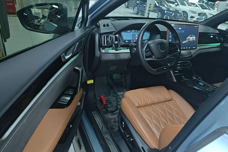 Used BYD Tang New Energy 2023 DM-i Champion Edition 112KM Prestige Model Driver Seat