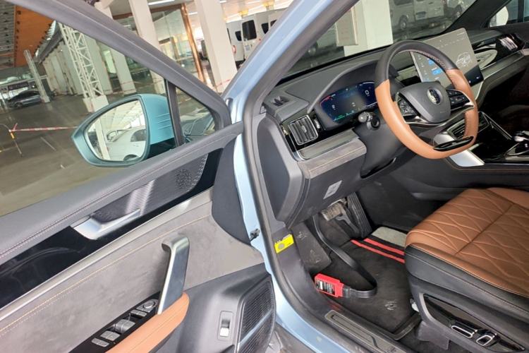 Used BYD Tang New Energy 2023 DM-i Champion Edition 112KM Prestige Model Driver Seat