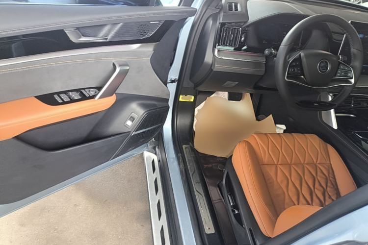 Used BYD Tang New Energy 2023 DM-i Champion Edition 112KM Prestige Model Driver Seat