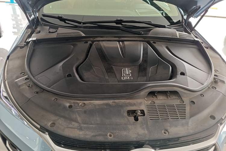 Used BYD Tang New Energy 2023 DM-i Champion Edition 112KM Prestige Model Engine Bay