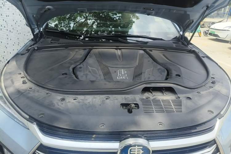 Used BYD Tang New Energy 2023 DM-i Champion Edition 112KM Prestige Model Engine Bay