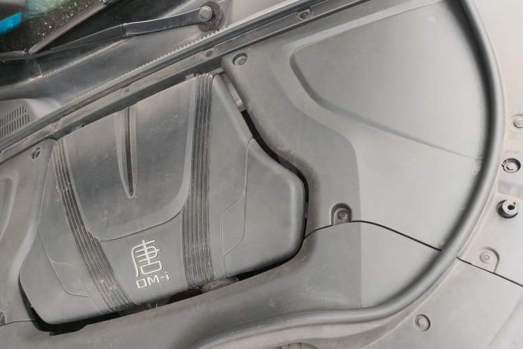 Used BYD Tang New Energy 2023 DM-i Champion Edition 112KM Prestige Model Engine Bay Left