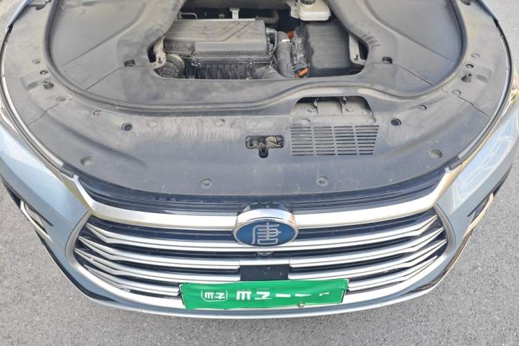 Used BYD Tang New Energy 2023 DM-i Champion Edition 112KM Prestige Model Engine Bay