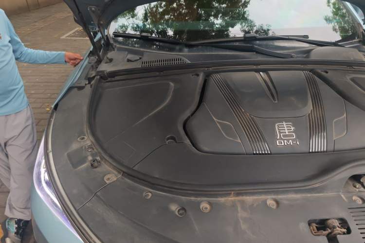 Used BYD Tang New Energy 2023 DM-i Champion Edition 112KM Prestige Model Engine Bay Right