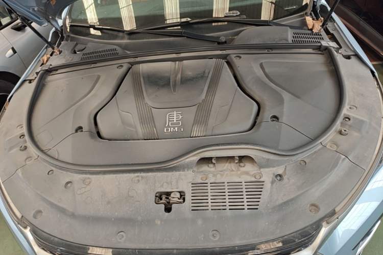 Used BYD Tang New Energy 2023 DM-i Champion Edition 112KM Prestige Model Engine Bay