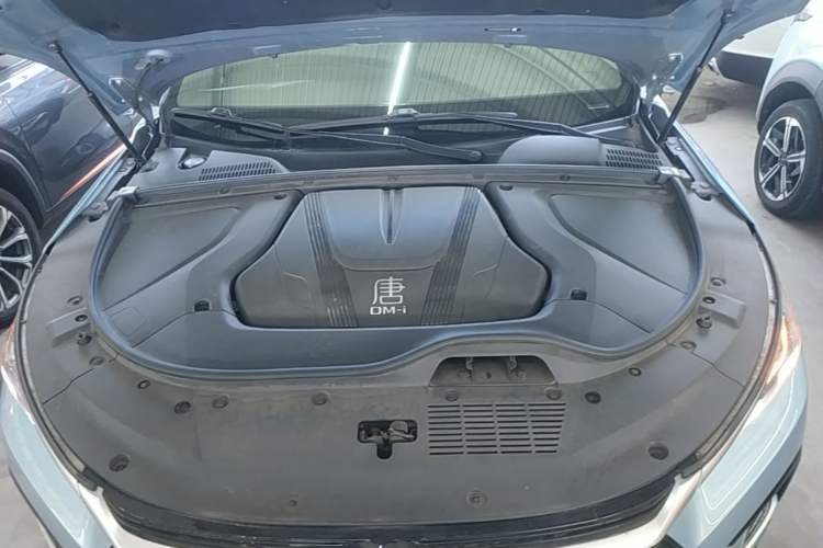 Used BYD Tang New Energy 2023 DM-i Champion Edition 112KM Prestige Model Engine Bay