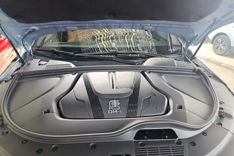 Used BYD Tang New Energy 2023 DM-i Champion Edition 112KM Prestige Model Engine Bay