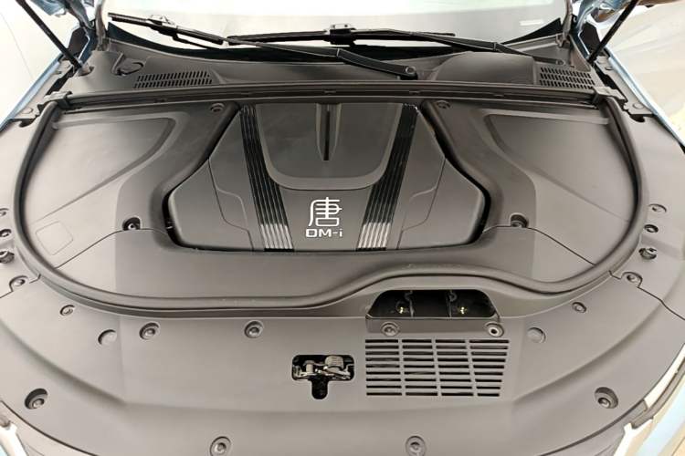 Used BYD Tang New Energy 2023 DM-i Champion Edition 112KM Prestige Model Engine Bay