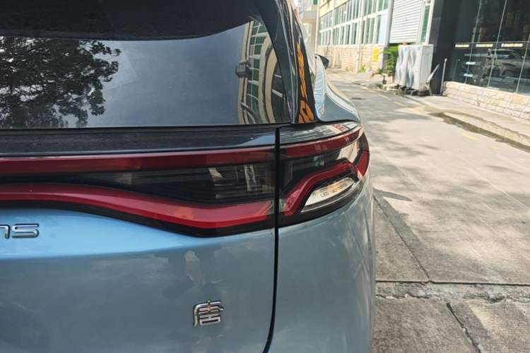 Used BYD Tang New Energy 2023 DM-i Champion Edition 112KM Prestige Model Exterior 3