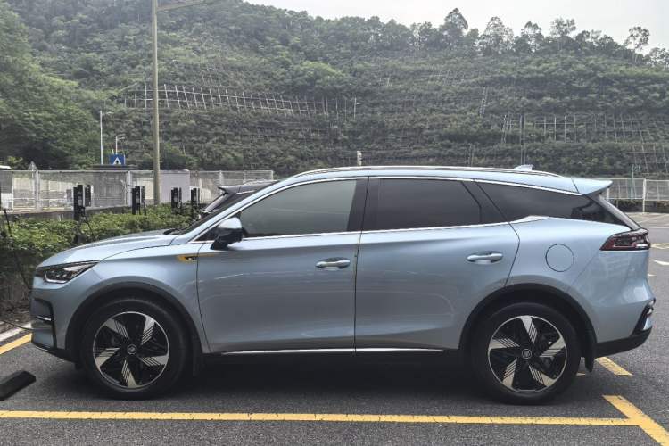 Used BYD Tang New Energy 2023 DM-i Champion Edition 112KM Prestige Model Exterior 6