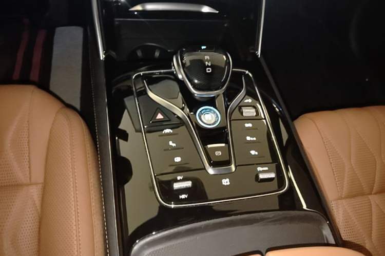 Used BYD Tang New Energy 2023 DM-i Champion Edition 112KM Prestige Model Gear Lever