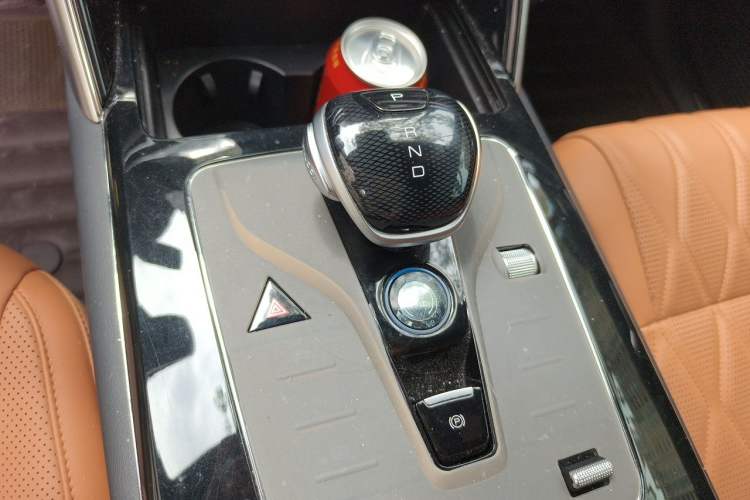 Used BYD Tang New Energy 2023 DM-i Champion Edition 112KM Prestige Model Gear Lever