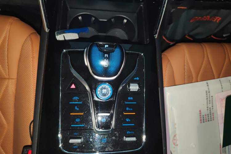 Used BYD Tang New Energy 2023 DM-i Champion Edition 112KM Prestige Model Gear Lever