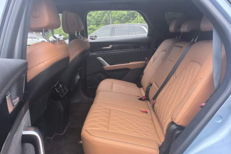 Used BYD Tang New Energy 2023 DM-i Champion Edition 112KM Prestige Model Interior 3