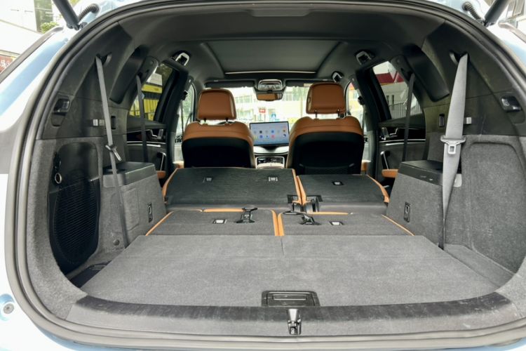 Used BYD Tang New Energy 2023 DM-i Champion Edition 112KM Prestige Model Interior 3