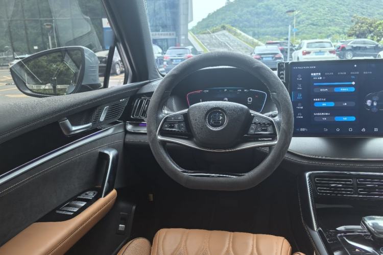 Used BYD Tang New Energy 2023 DM-i Champion Edition 112KM Prestige Model Interior 5