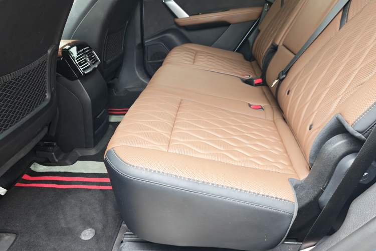 Used BYD Tang New Energy 2023 DM-i Champion Edition 112KM Prestige Model Interior 5