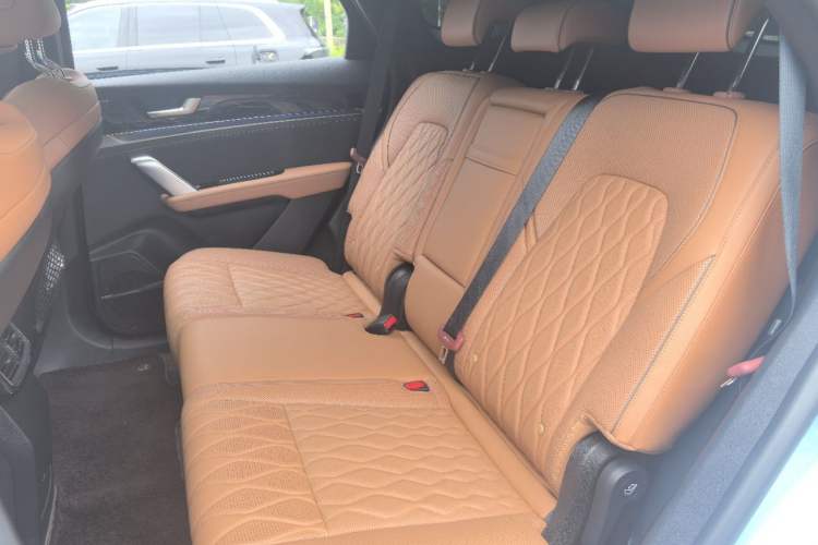 Used BYD Tang New Energy 2023 DM-i Champion Edition 112KM Prestige Model Interior 7