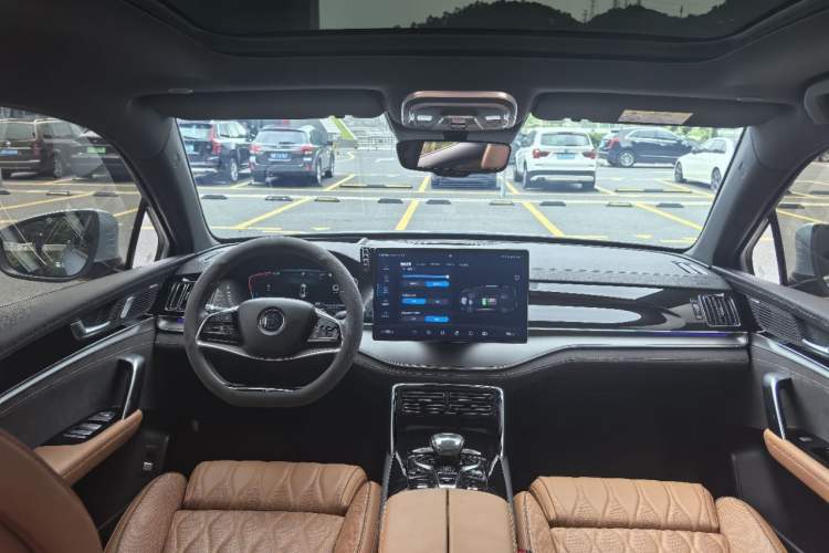 Used BYD Tang New Energy 2023 DM-i Champion Edition 112KM Prestige Model Interior 9