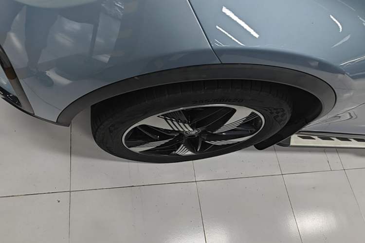 Used BYD Tang New Energy 2023 DM-i Champion Edition 112KM Prestige Model Left Front Wheel Hub
