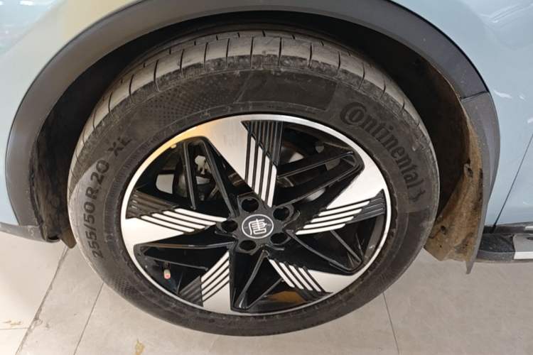Used BYD Tang New Energy 2023 DM-i Champion Edition 112KM Prestige Model Left Front Wheel Hub