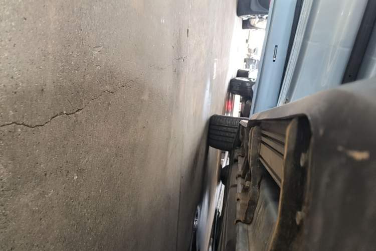 Used BYD Tang New Energy 2023 DM-i Champion Edition 112KM Prestige Model Left Side Sill