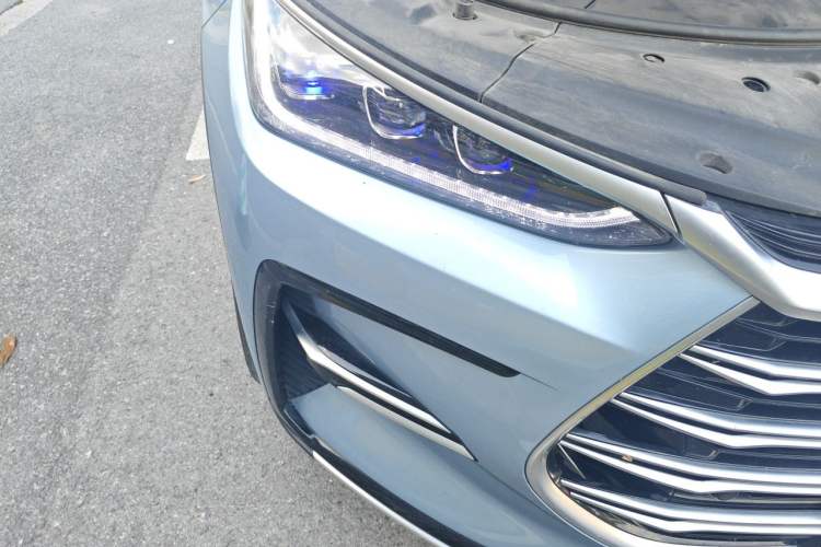 Used BYD Tang New Energy 2023 DM-i Champion Edition 112KM Prestige Model Right Front Headlight