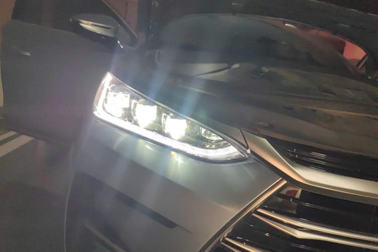 Used BYD Tang New Energy 2023 DM-i Champion Edition 112KM Prestige Model Right Front Headlight