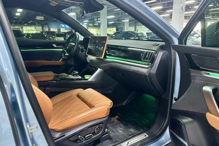 Used BYD Tang New Energy 2023 DM-i Champion Edition 112KM Prestige Model Right Front Seat