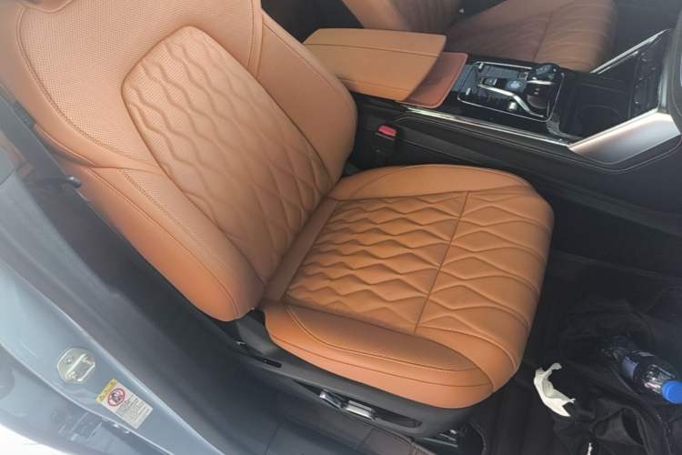 Used BYD Tang New Energy 2023 DM-i Champion Edition 112KM Prestige Model Right Front Seat