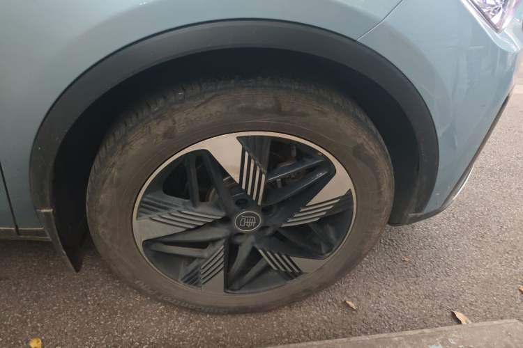 Used BYD Tang New Energy 2023 DM-i Champion Edition 112KM Prestige Model Right Front Wheel Hub