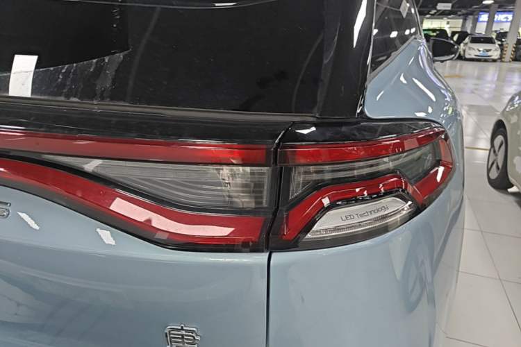 Used BYD Tang New Energy 2023 DM-i Champion Edition 112KM Prestige Model Right Rear Taillight