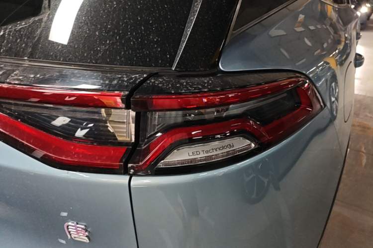 Used BYD Tang New Energy 2023 DM-i Champion Edition 112KM Prestige Model Right Rear Taillight
