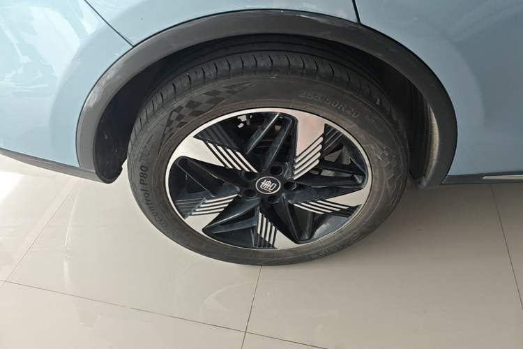 Used BYD Tang New Energy 2023 DM-i Champion Edition 112KM Prestige Model Right Rear Wheel Hub