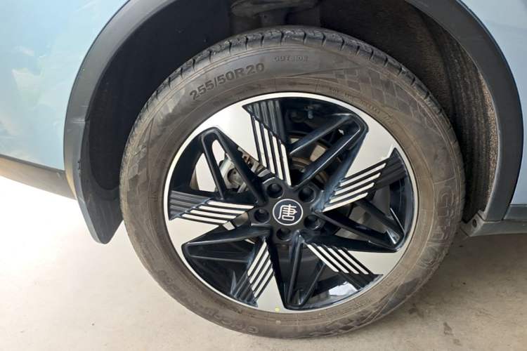 Used BYD Tang New Energy 2023 DM-i Champion Edition 112KM Prestige Model Right Rear Wheel Hub
