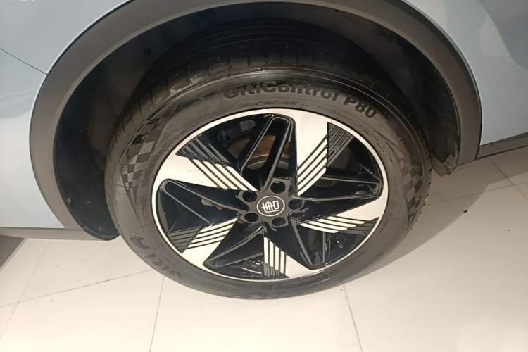 Used BYD Tang New Energy 2023 DM-i Champion Edition 112KM Prestige Model Right Rear Wheel Hub
