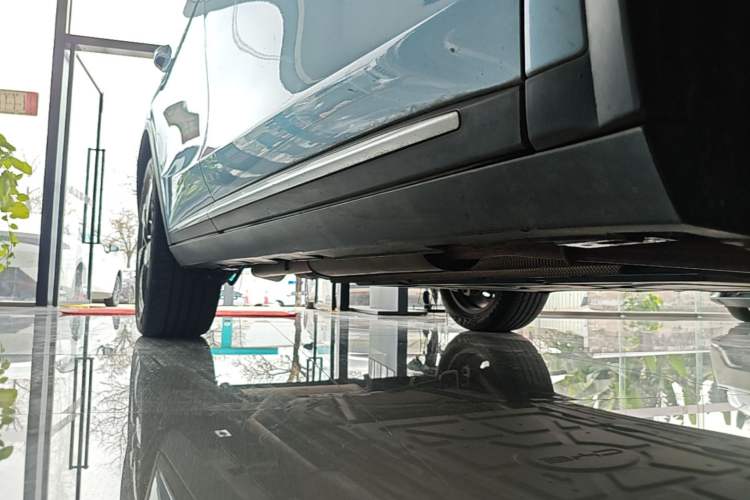 Used BYD Tang New Energy 2023 DM-i Champion Edition 112KM Prestige Model Right Side Sill