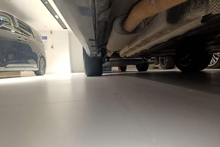 Used BYD Tang New Energy 2023 DM-i Champion Edition 112KM Prestige Model Right Side Sill
