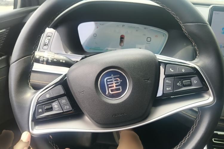 Used BYD Tang New Energy 2023 DM-i Champion Edition 112KM Prestige Model Steering Wheel