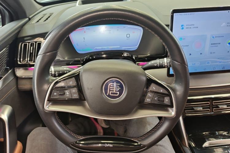 Used BYD Tang New Energy 2023 DM-i Champion Edition 112KM Prestige Model Steering Wheel