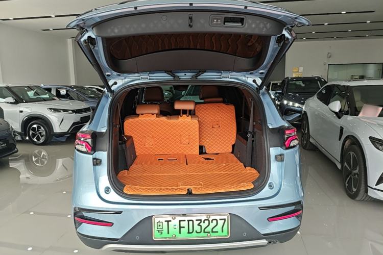 Used BYD Tang New Energy 2023 DM-i Champion Edition 112KM Prestige Model Trunk