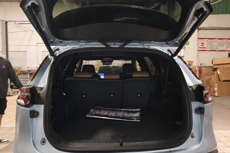 Used BYD Tang New Energy 2023 DM-i Champion Edition 112KM Prestige Model Trunk