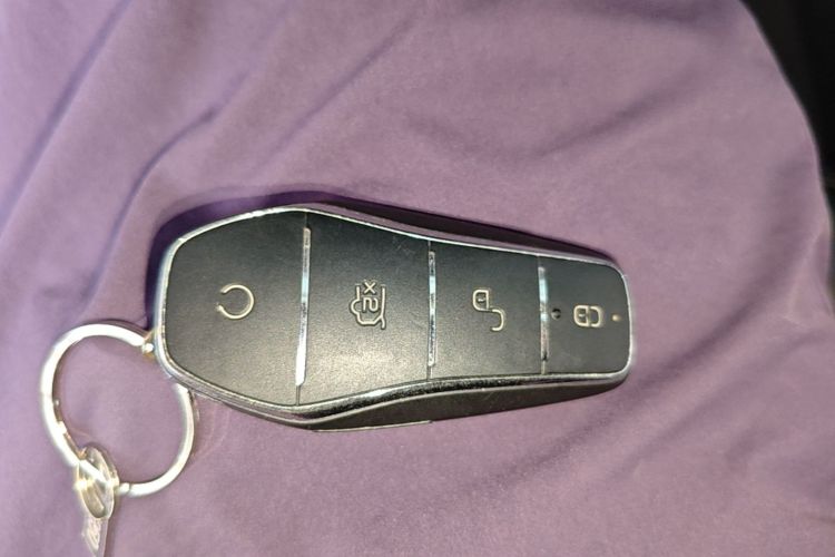 Used BYD Tang New Energy 2023 DM-i Champion Edition 112KM Prestige Model Vehicle Key