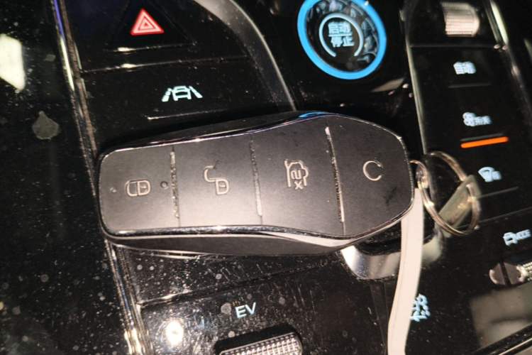 Used BYD Tang New Energy 2023 DM-i Champion Edition 112KM Prestige Model Vehicle Key