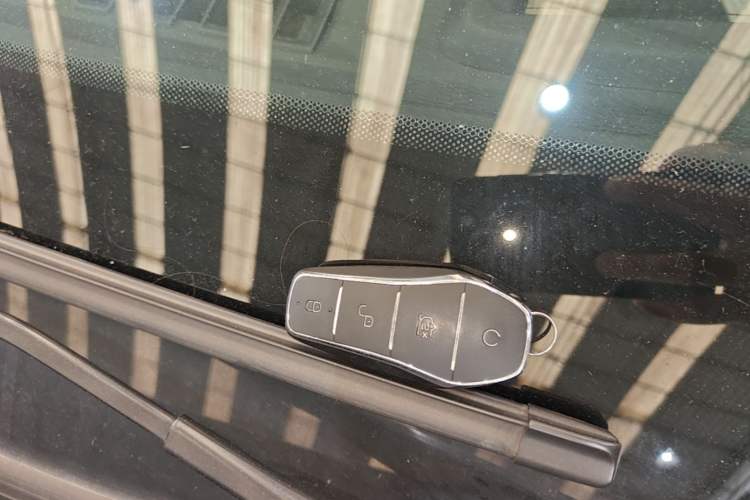 Used BYD Tang New Energy 2023 DM-i Champion Edition 112KM Prestige Model Vehicle Key