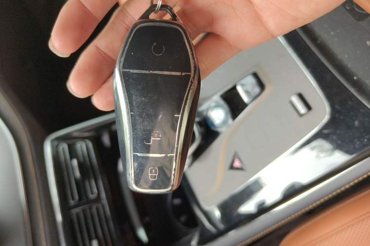 Used BYD Tang New Energy 2023 DM-i Champion Edition 112KM Prestige Model Vehicle Key