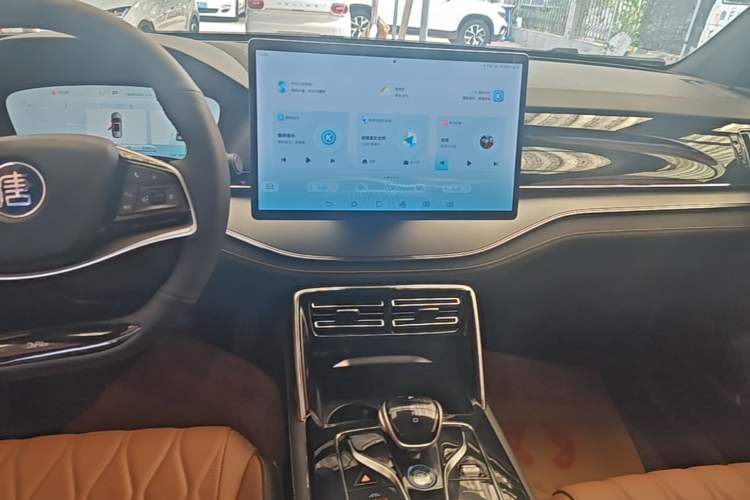 Used BYD Tang New Energy 2023 DM-i Champion Edition 112KM Prestige Model Audio And AC Panel